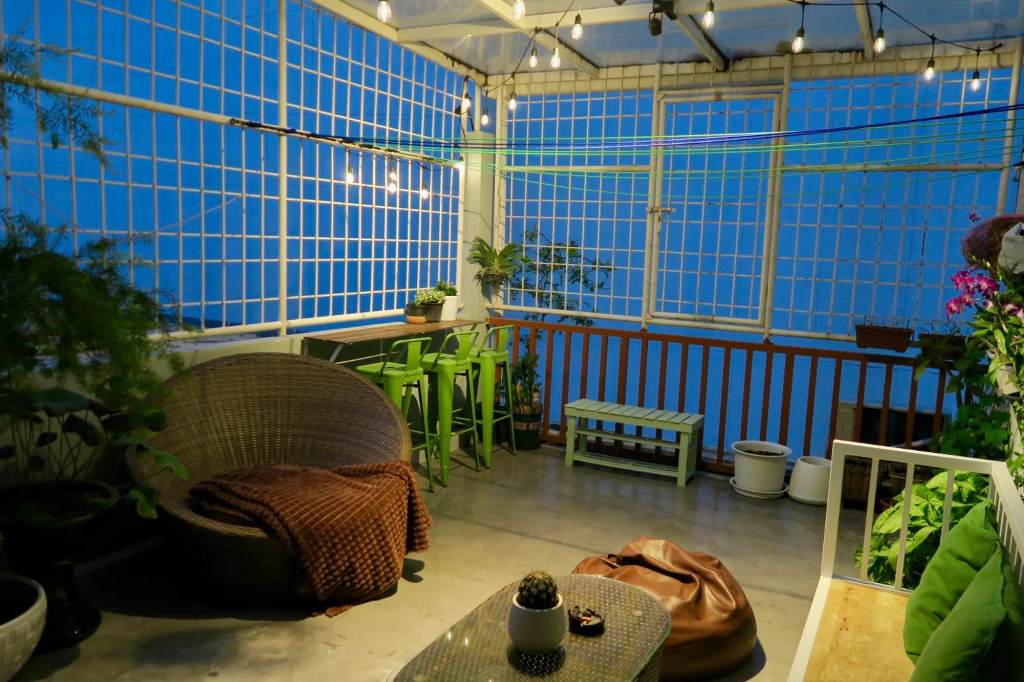 Les Fleurs Bangkok Hostel Exteriör bild