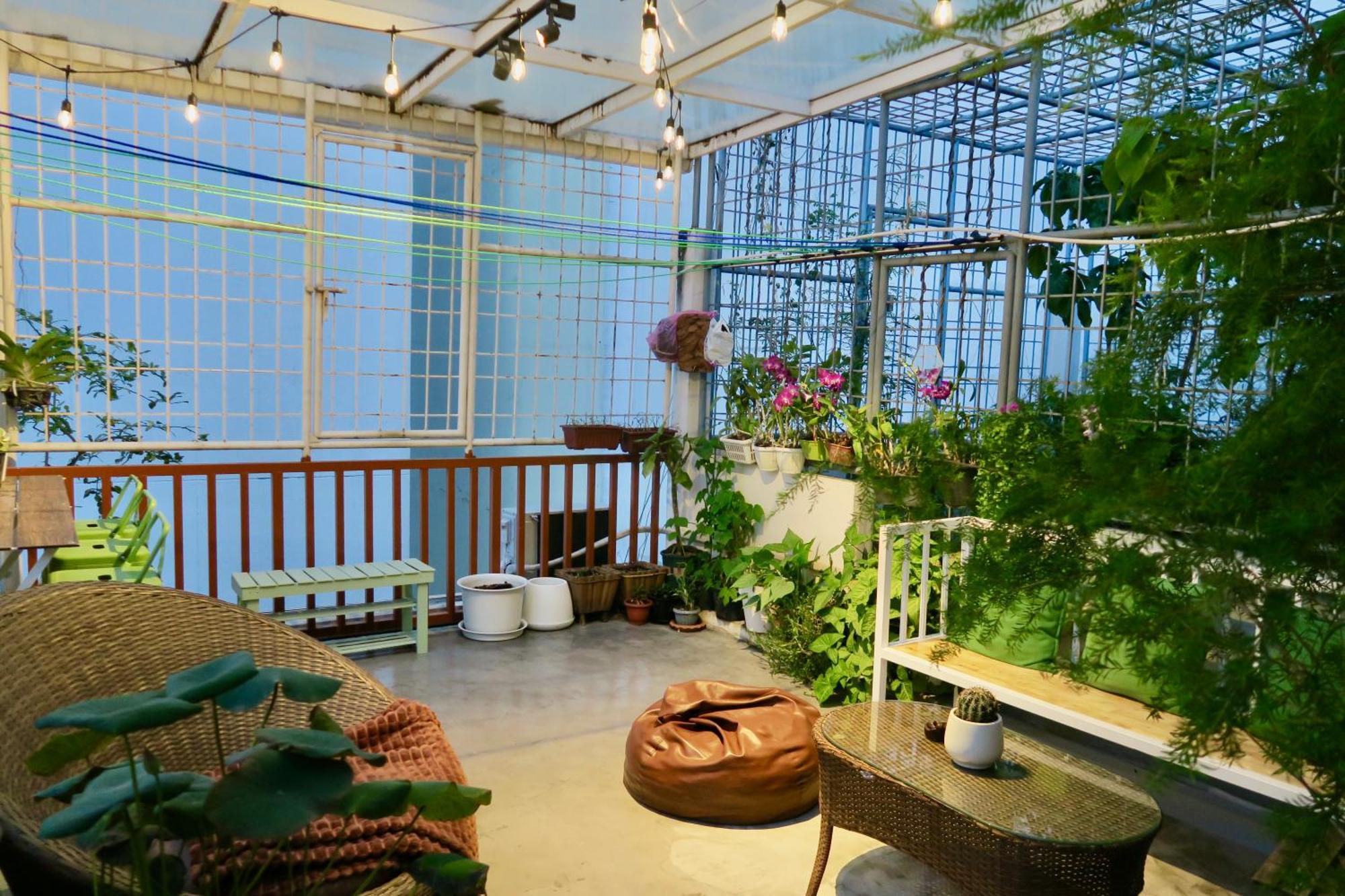 Les Fleurs Bangkok Hostel Exteriör bild